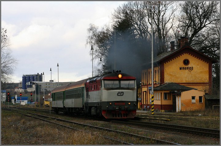 749 146-7 mit den R1246 in Mirovice nach Ceske Budejovice unterwegs 28.11.2009