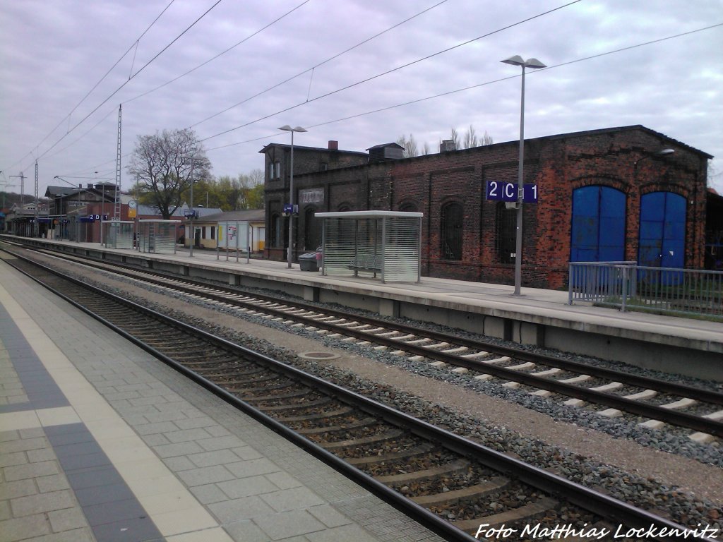 Bahnhof Bergen auf Rgen mit dem Lokschuppen am 2.5.13
