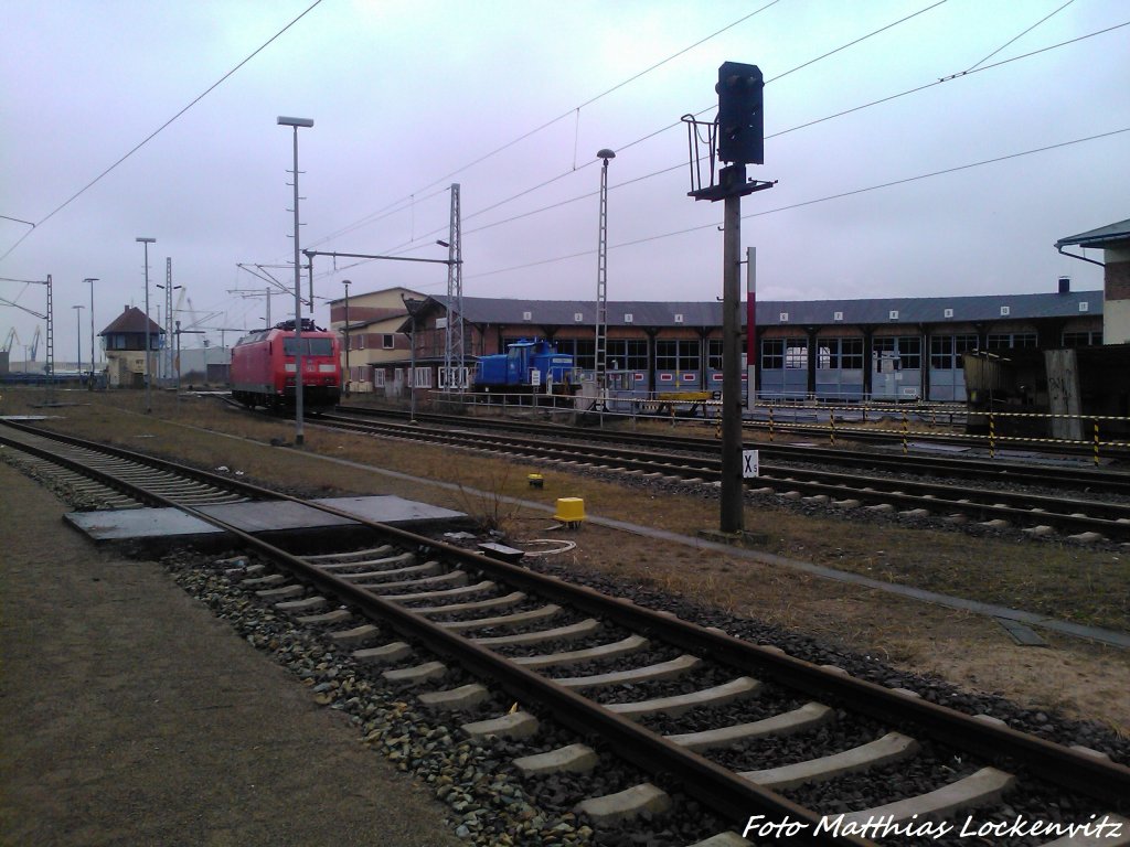 BR 185 & PRESS V60 im Bahnhof Wismar am 13.4.13
