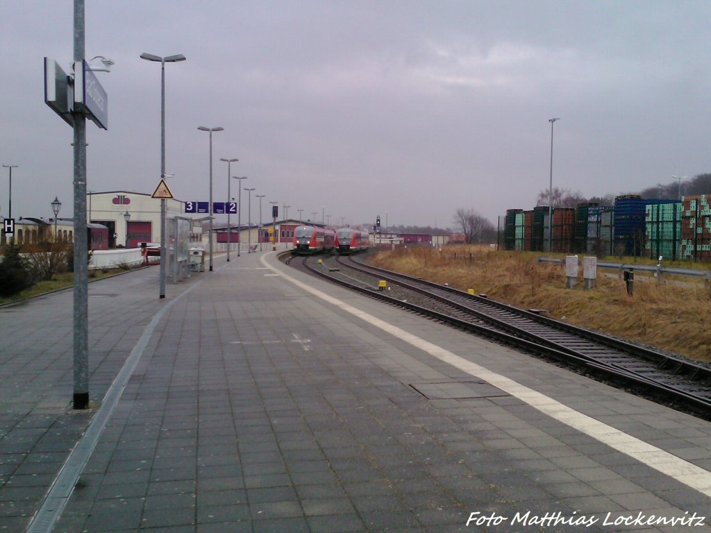 BR 642 als RE8 mit ziel Wismar & BR 642 als RE8 mit Ziel Tessin im Bahnhof Bad Doberan am 13.4.13