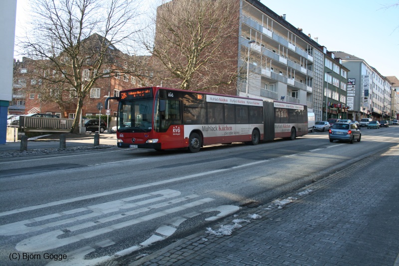 KVG Wagen 973 in der Bergstr. zwischen den Haltestellen Dreiecksplatz und Lorentzendamm