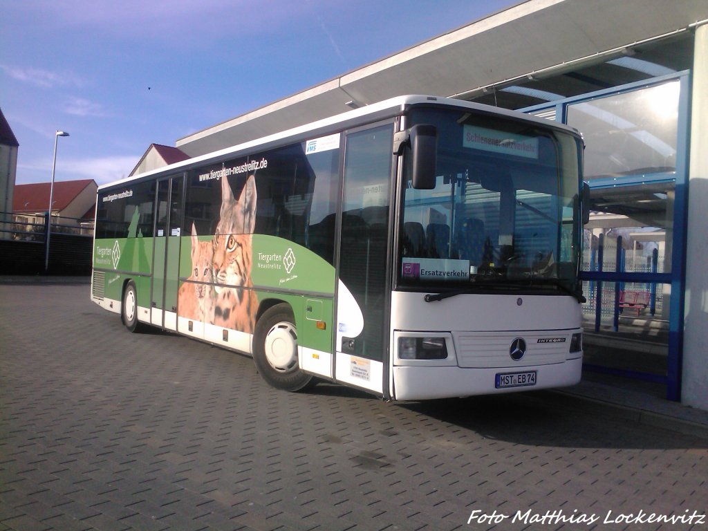 SEV Bus von Becker-Strelitz Reisen Neustrelitz aufm Busbahnhof in Bergen auf Rgen am 19.4.13