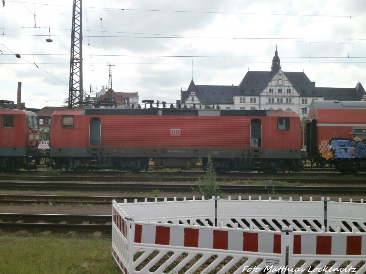 143 089 abgestellt am Bahnhof Halle (Saale) Hbf am 14.5.15