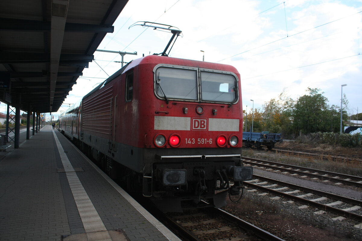143 591 im Bahnhof Delitzsch unt Bf am 21.10.21
