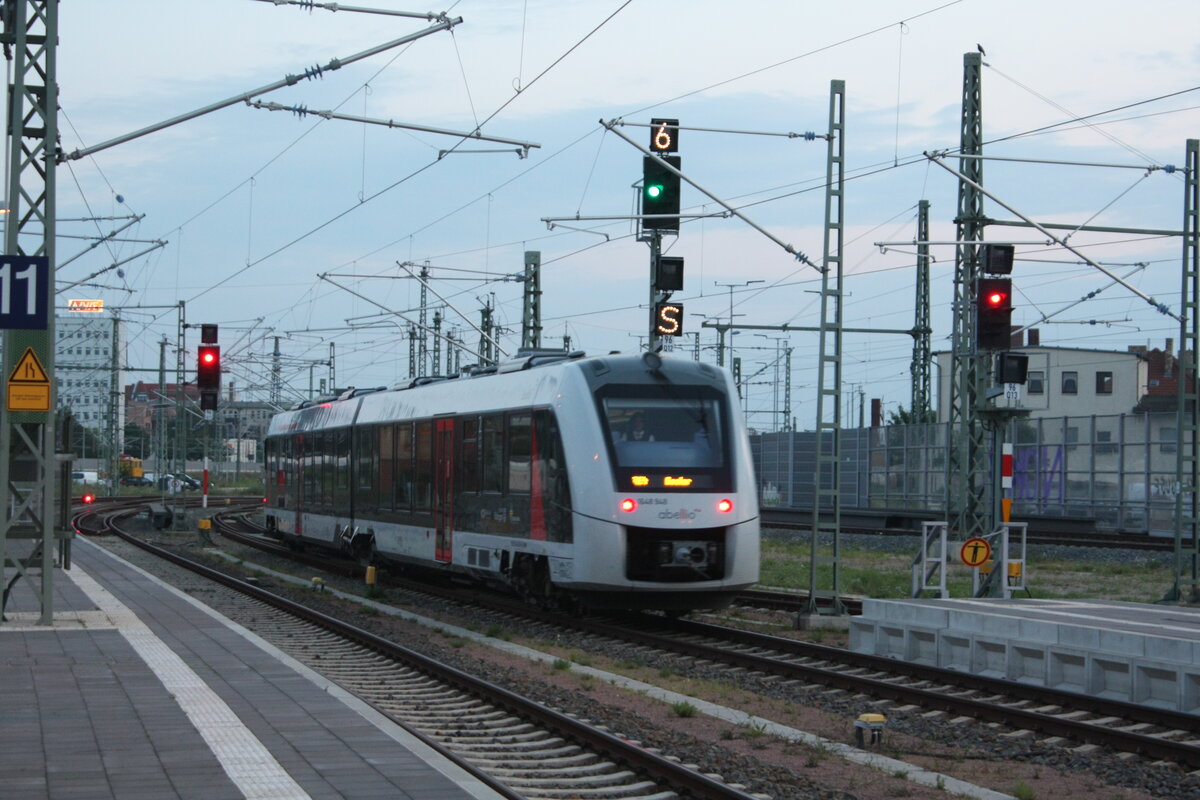 1648 948/448 verlsst as RE4 mit ziel Goslar den Bahnhof Halle/Saale Hbf am 25.7.21