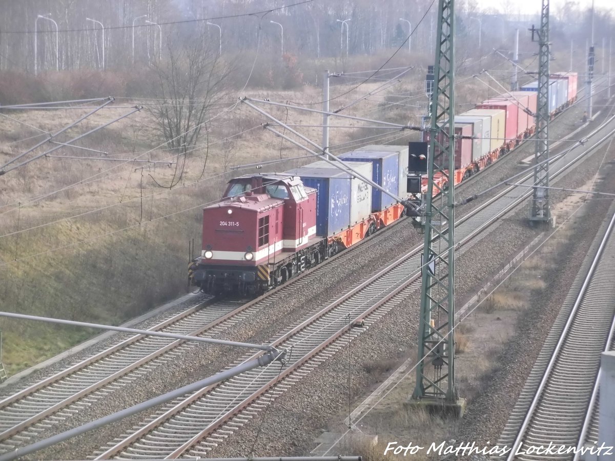 204 311-5 (202 311-7) der MTEG mit einem Containerzug zwischen Halle-Rosengarten und Halle (Saale) Hbf am 1.3.16