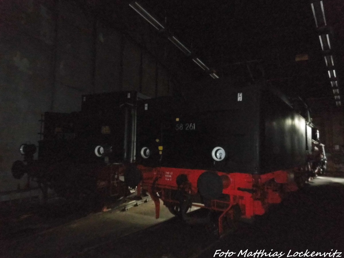 57 XXXX und 58 261 im Eisenbahnmuseum Chemnitz-Hilbersdorf am 12.11.15
