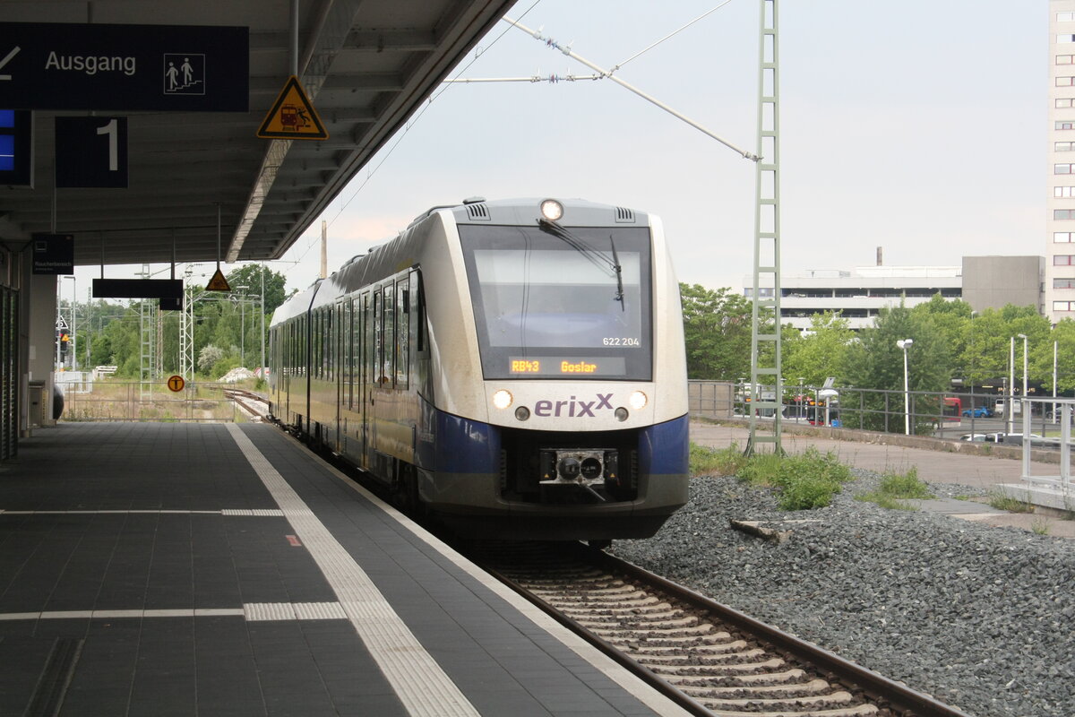 622 204/704 vom Erixx bei der Einfahrt in den Endbahnhof Braunschweig Hbf am 8.6.22