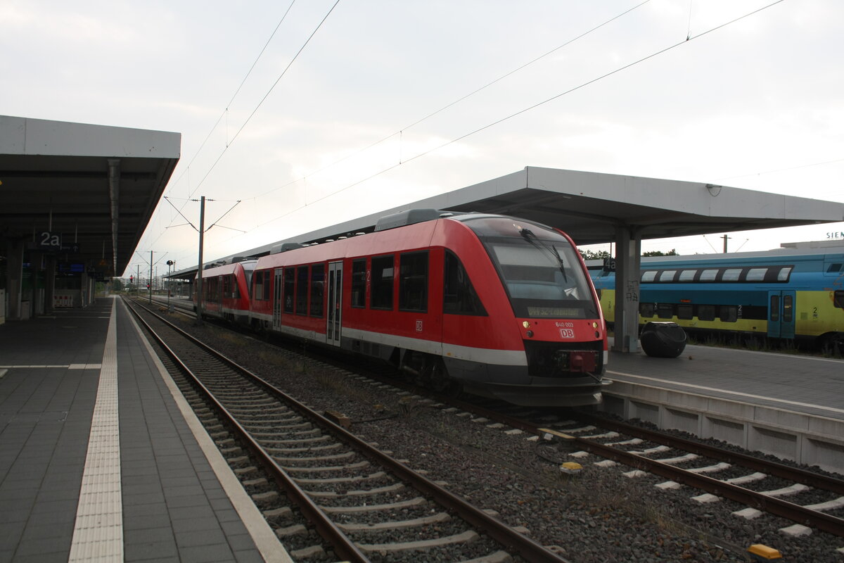 640 003 mit 640 021 verlassen den Bahnhof Braunschweig Hbf in Richtung SZ-Lebenstedt am 8.6.22
