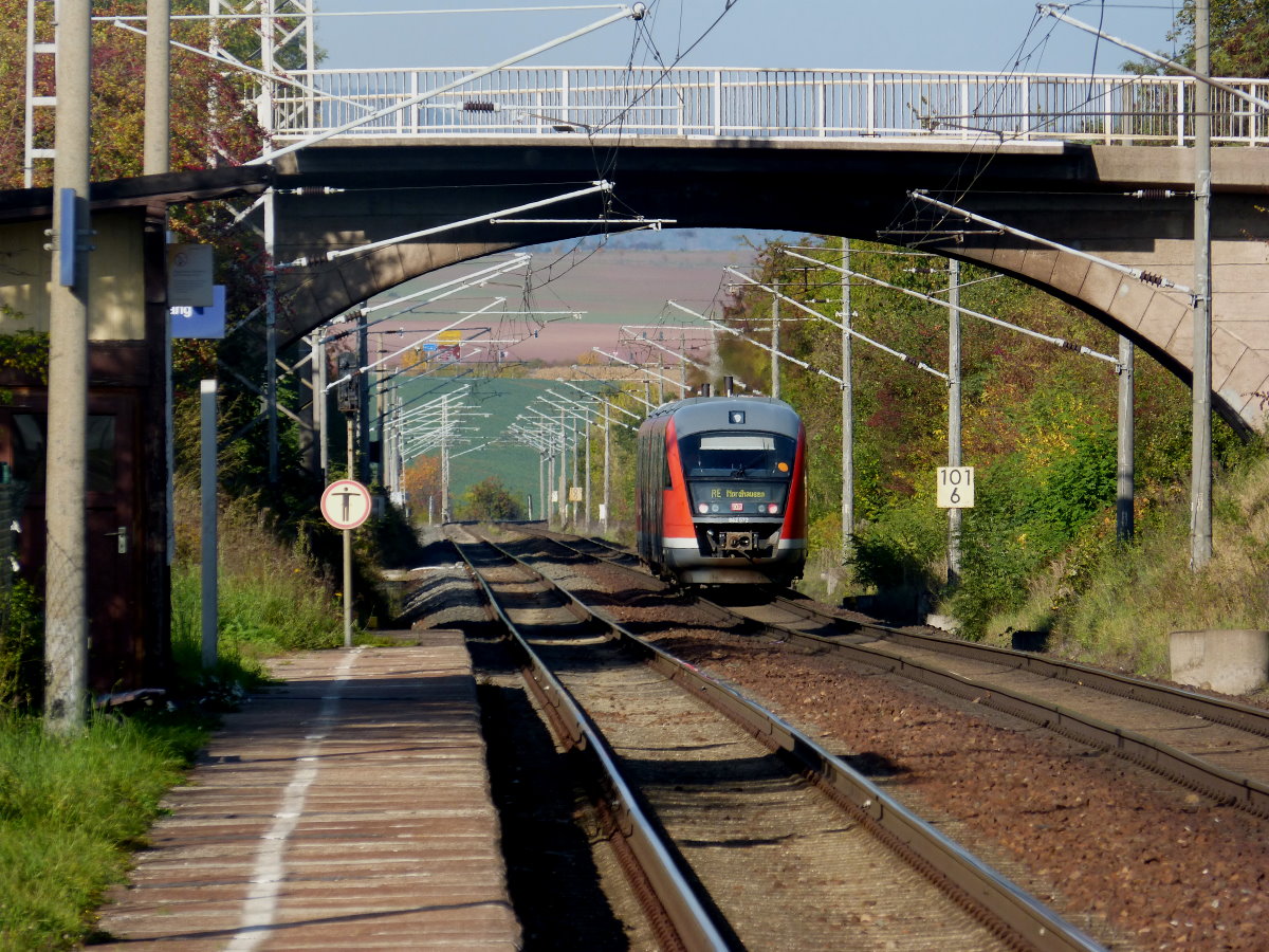 642 572 verlässt den Haltepunkt Werther Richtung Nordhausen (Regionalexpress aus Erfurt) 19.10.2013