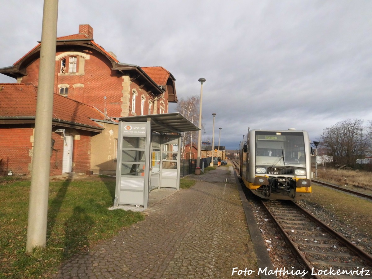 672 906 mit ziel Wangen im Bahnhof Naumburg (Saale) Ost am 30.1.16