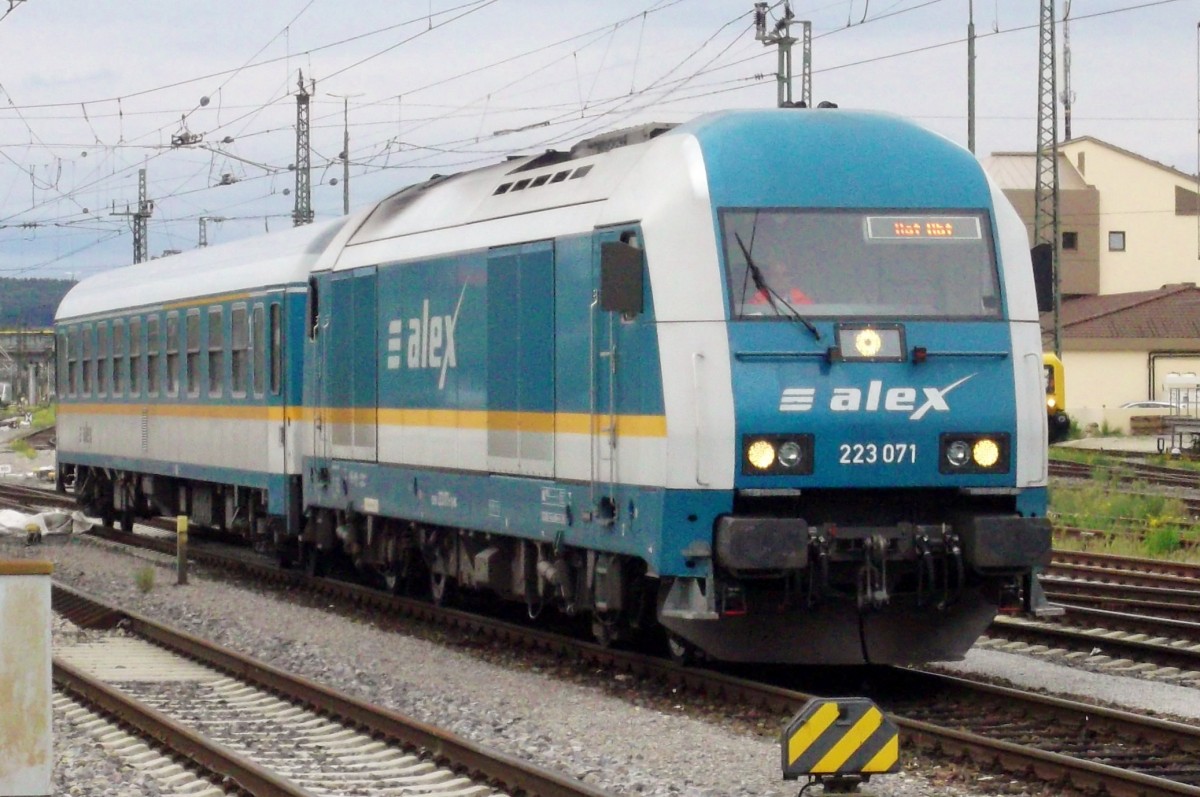 ALEX 223 071 rangiert am 17 September 2015 in Regensburg Hbf.