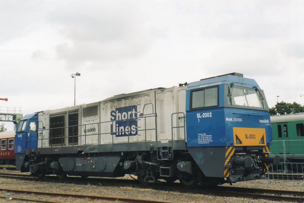 Alpha Trains 2002 war bis Ende 2004 in Dienst bei der dass jahr in die Pleite gegangene ShortLines; hier am 12 Juli 2004 in Roosendaal während ein Bahnhofsfest fotografiert.