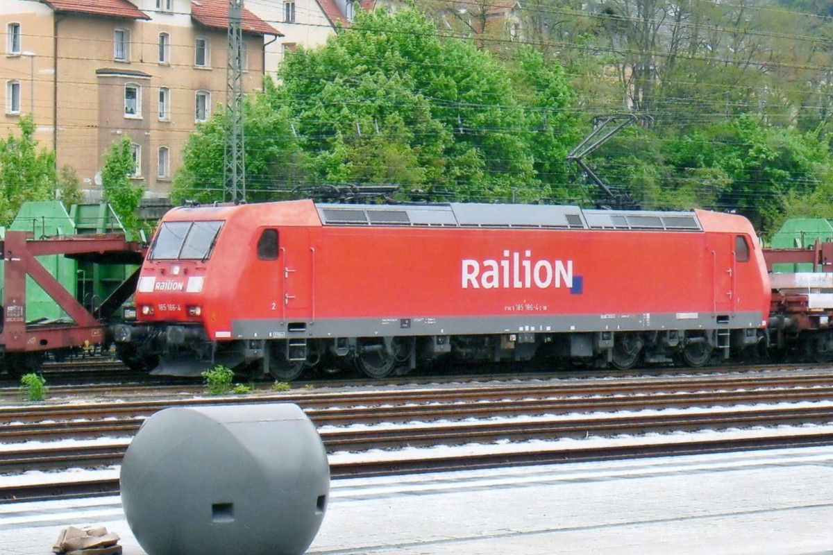 Am 22 Mai 2010 steht 185 186 in Treuchtlingen.