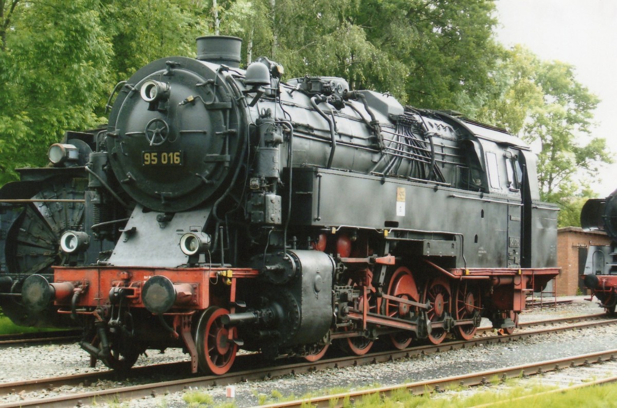Am 23 Mai 2010 wurde 95 016 ins DDM in Neuenmarkt-Wirsberg fotografiert.