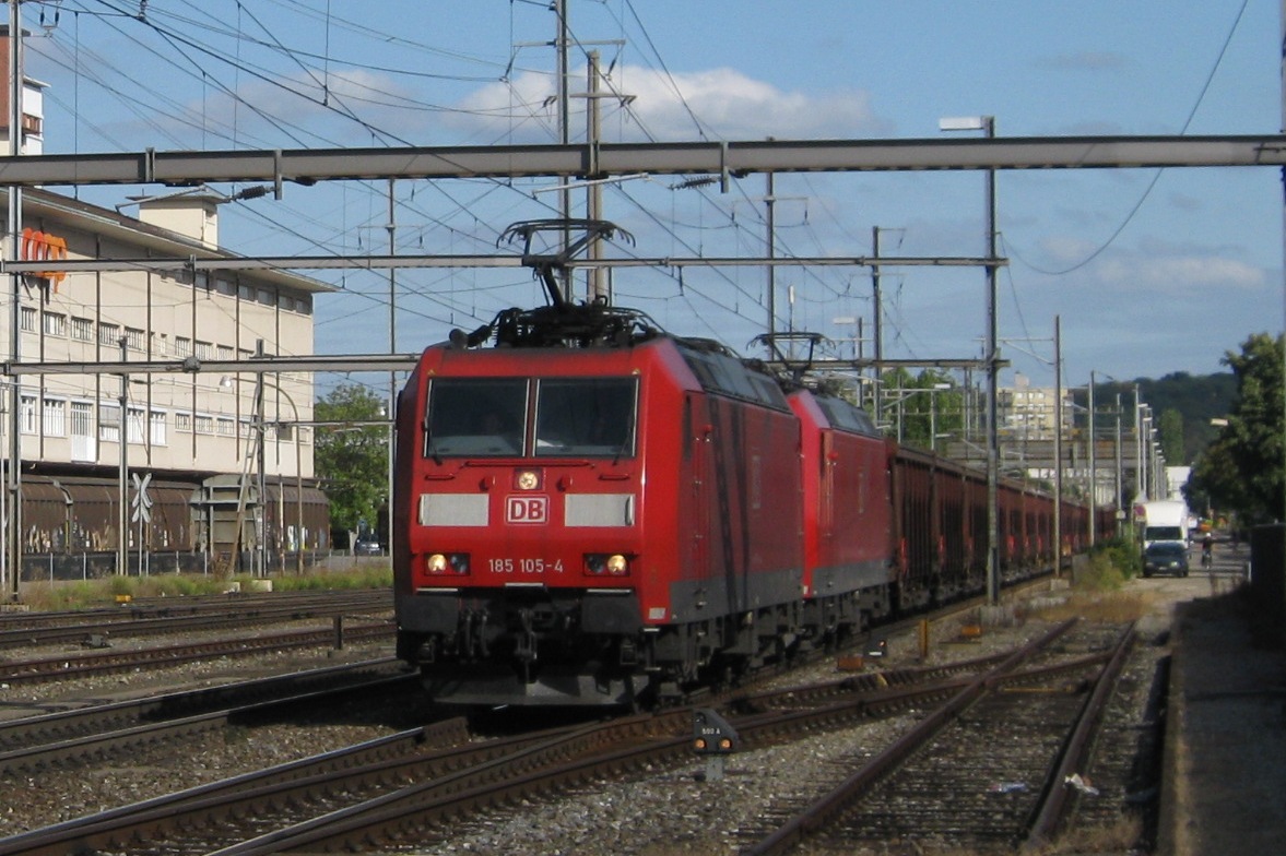 Am 23 September 2010 durchfahrt mit 185 105 der famöser Tonerdezug Limburg (Lahn)<=>Domodossola  Pratteln. 
