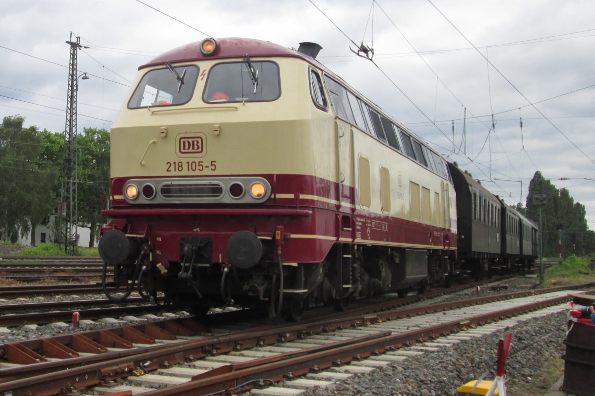 Am 30 Mai 2014 fahrt TEE 218 105 ins Bahnwelt Darmstadt-Kranichstein ein.