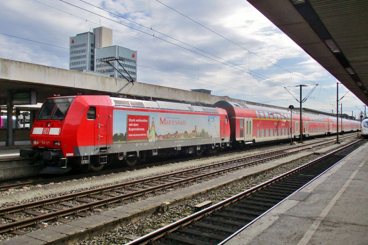 Am 4 April 2018 steht 146 127 in Hannover Hbf. 