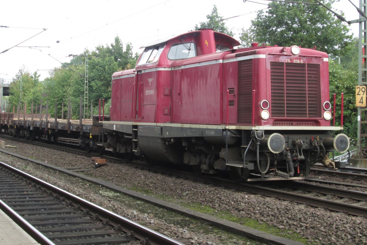 Bahnbauzug mit 211 019 in Hamburg-Harburg am 25 Septtember 2014.
