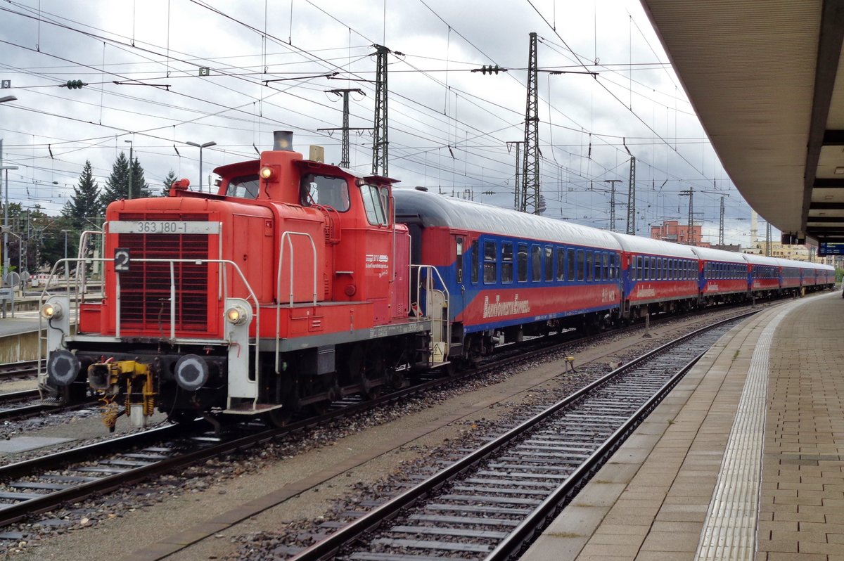 BahnTouristikzug mit 363 180 steht am 14 September 2017 in Nrnberg Hbf.