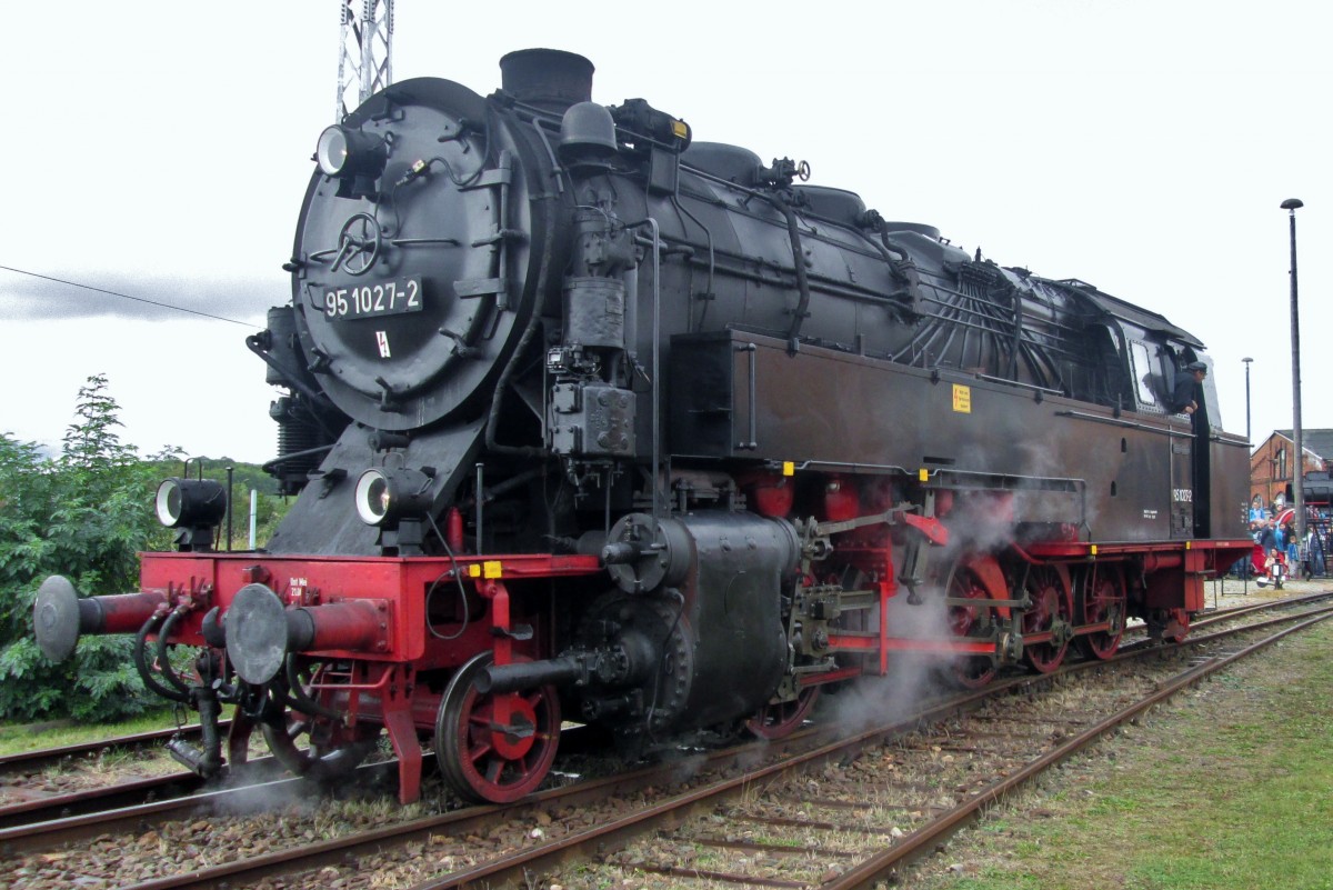 Bulle 95 1027 steht am 19 September 2015 ins Bw Arnstadt.