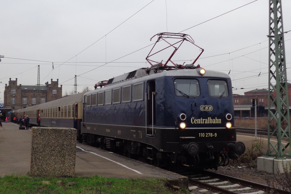 CBB 110 278 wartet am 28 Dezember 2018 in Minden auf die Abfahrt nach Nienburg (Weser).