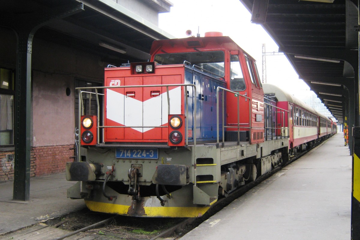 CD 714 224 steht am 13 Mai 2012 in Praha-Masarykovo.