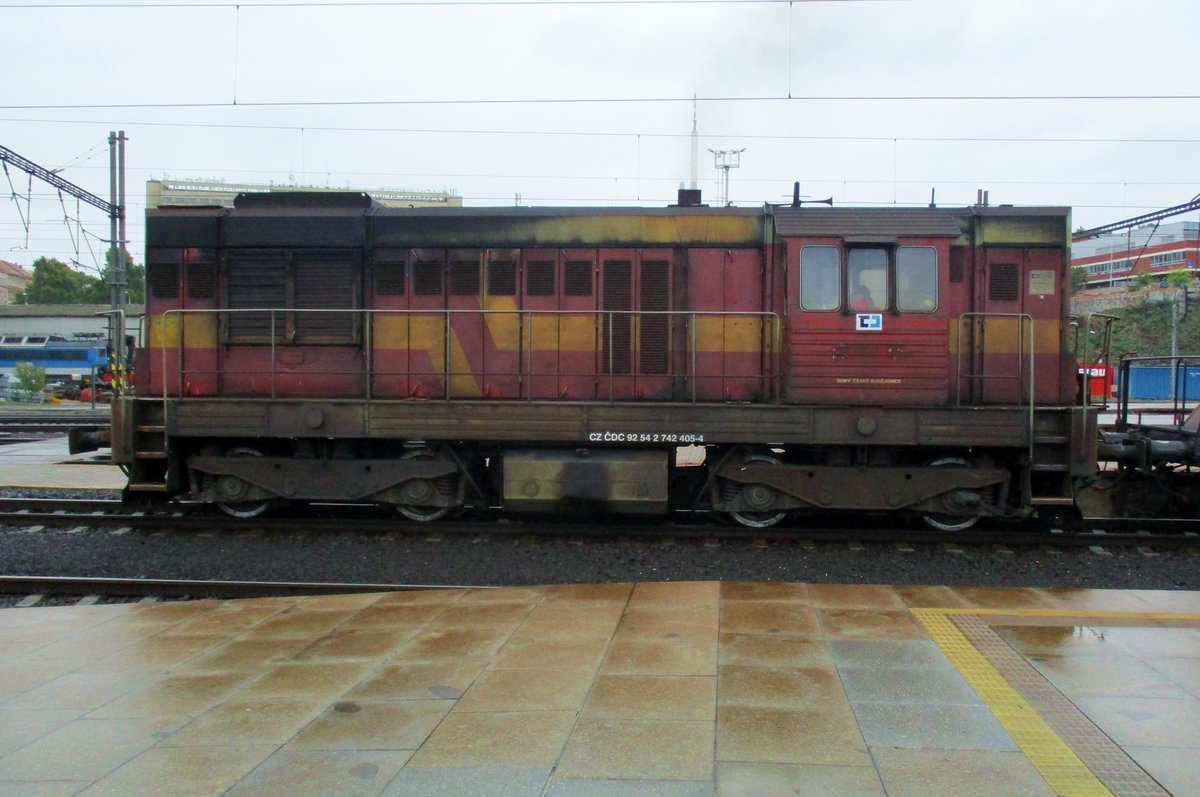CD 742 405 hält am 17 September 2017 in Praha hl.n.