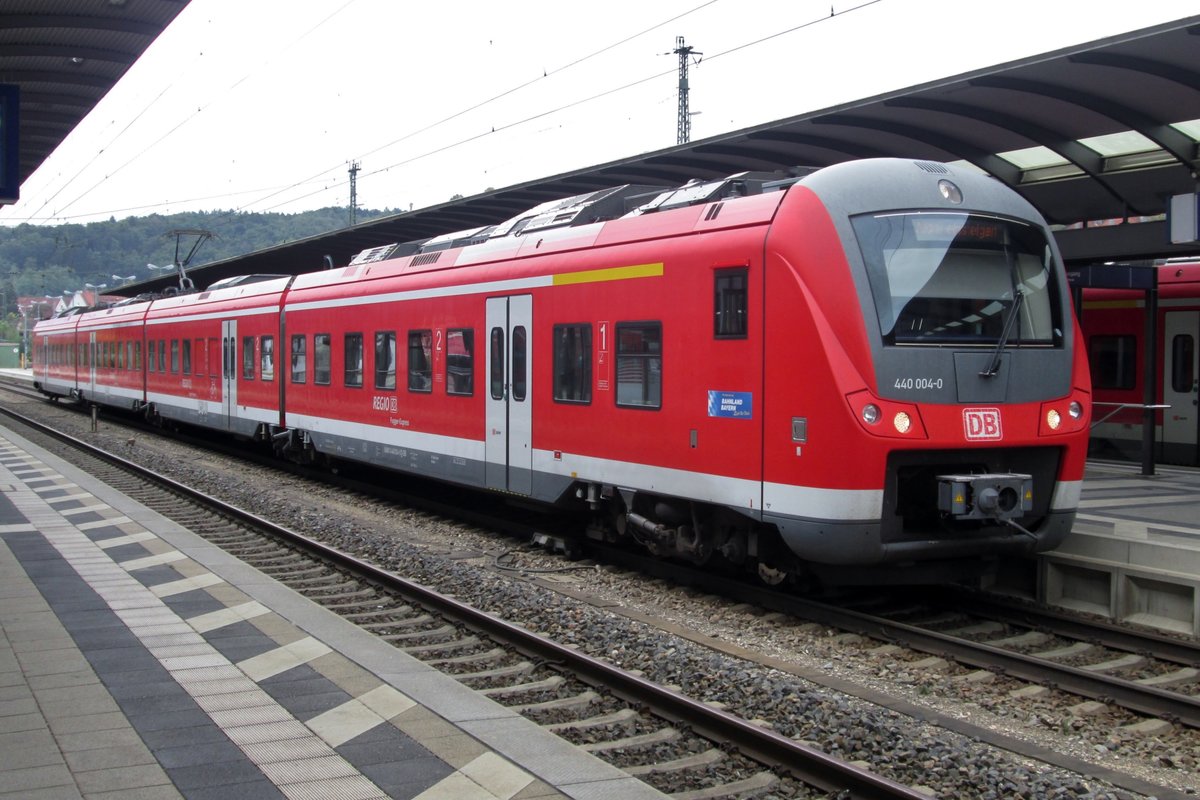Coradia 440 004 steht in Treuchtlingen am 22 Mai 2010. 