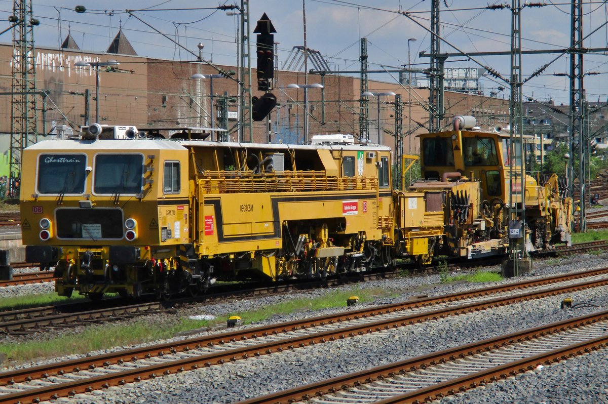 DB 09-32 CSM steht am 22 Mai 2017 in Düsseldorf Hbf.