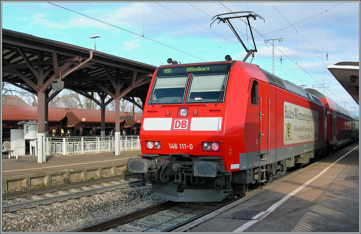 DB 146 111-0 in Mühlheim (Baden).
3. Dez. 2006