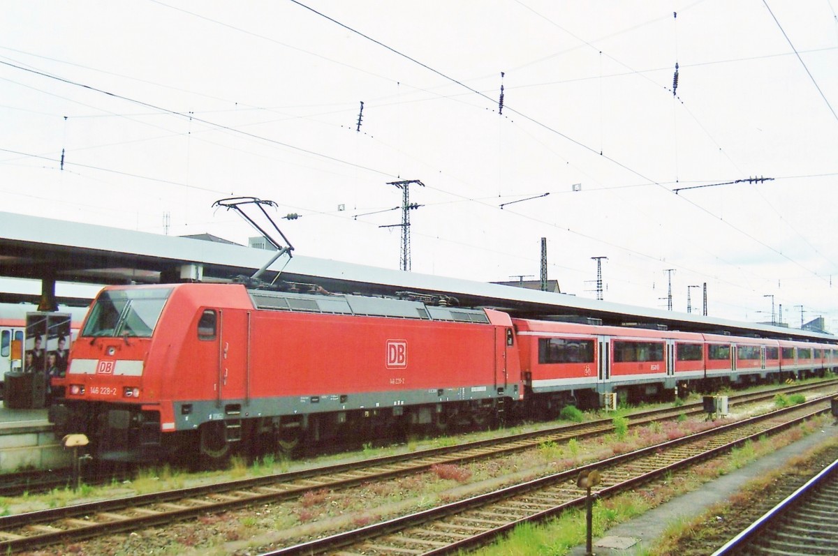 DB Regio 146 228 steht am 2 Mai 2011 in Nrnberg Hbf.