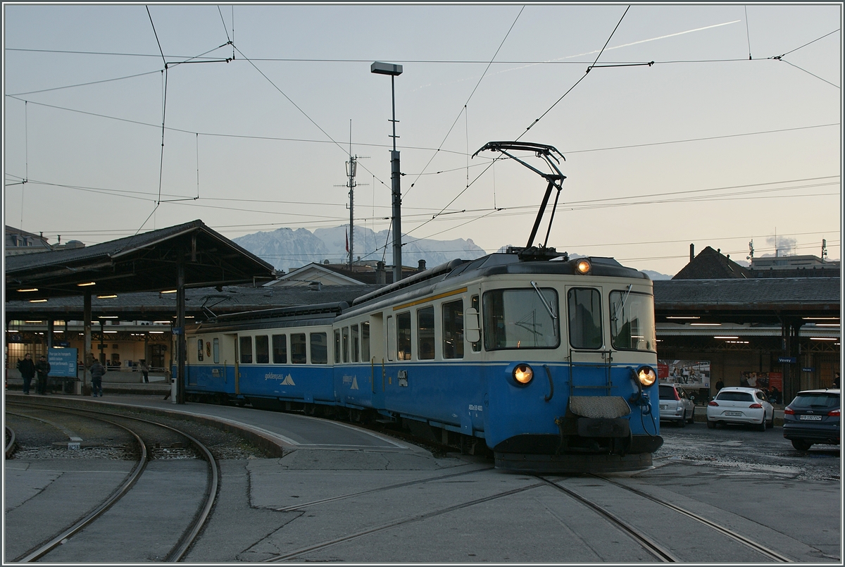Der MOB ABDe 8/8 4003  Berne  in Vevey. Planmässig kommen die MOB Fahrzeuge nicht nach Vevey, der ABDe 8/8 war auf einer Sonderfahrt (Schüler Wintersporttag) und fährt nun zur MOB zurück.
31. Jan. 2014
