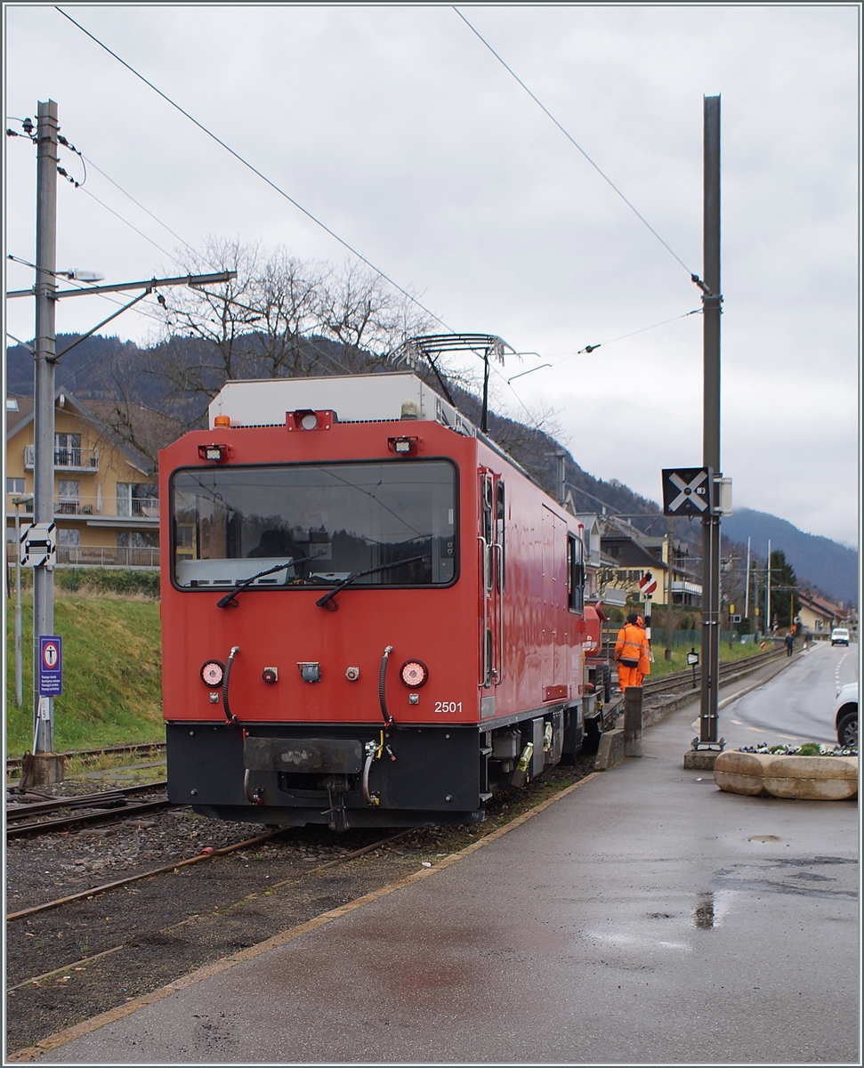 Die MOB HGem 2/2 2501 (ex CEV MVR) steht in Blonay. Die kleine Lok steht zur Zeit für Bauarbeiten auf der Strecke im Einsatz.

1.März 2024