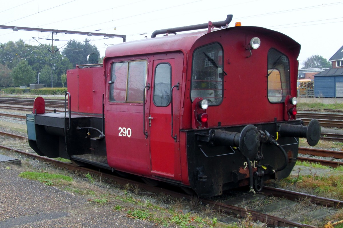 DSB 290 wartet in Padborg am 24 September 2014 und mss der regen untergehen.