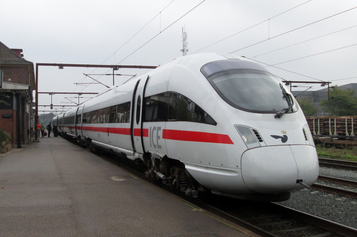 DSB ICE 650 004 steht am 24 September 2014 in Padborg.