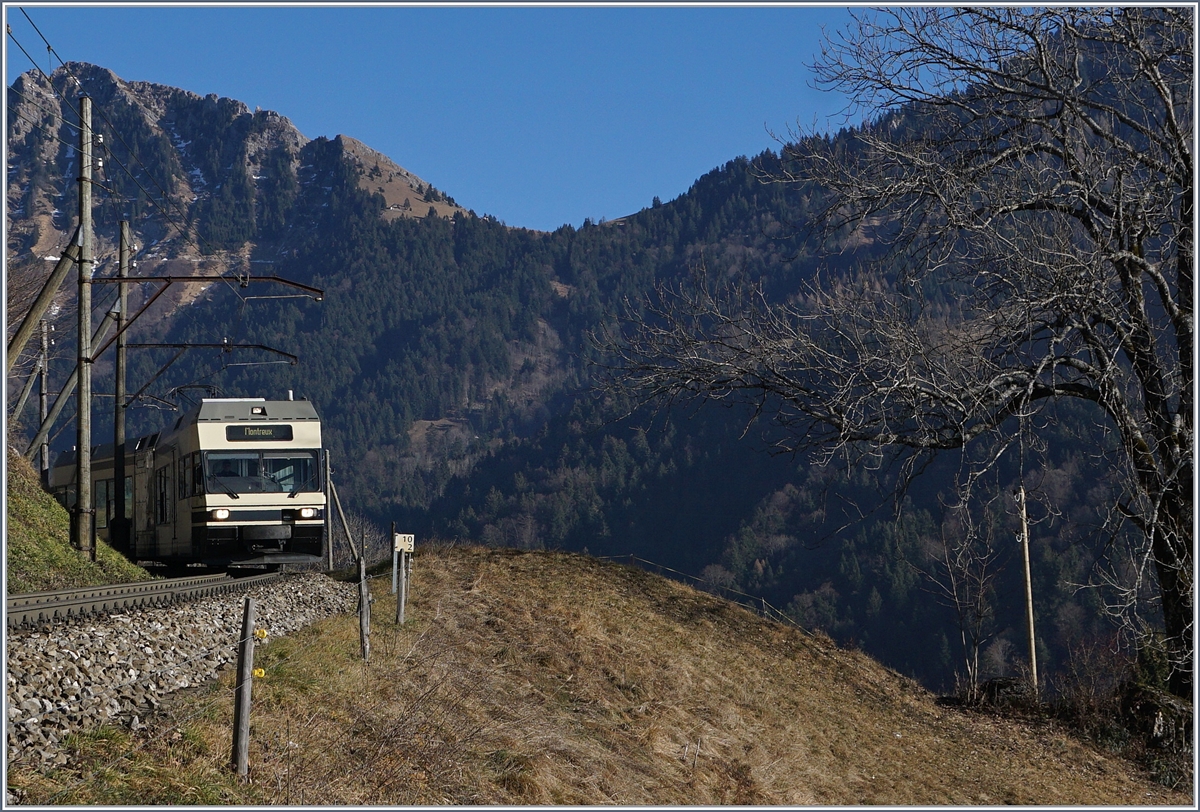 Ein CEV MVR GTW Be 2/6 auf der Fahrt von Les Avants nach Montreux kurz nach seiner Abfahrt.
28. Dez, 2016