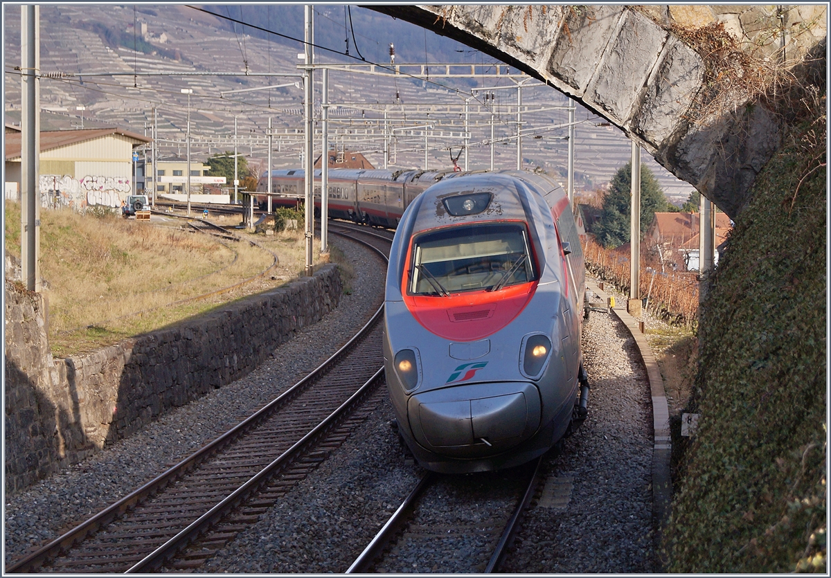 Ein FS ETR 610 auf der Fahrt nach Genève bei Cully.
20. Feb. 2018