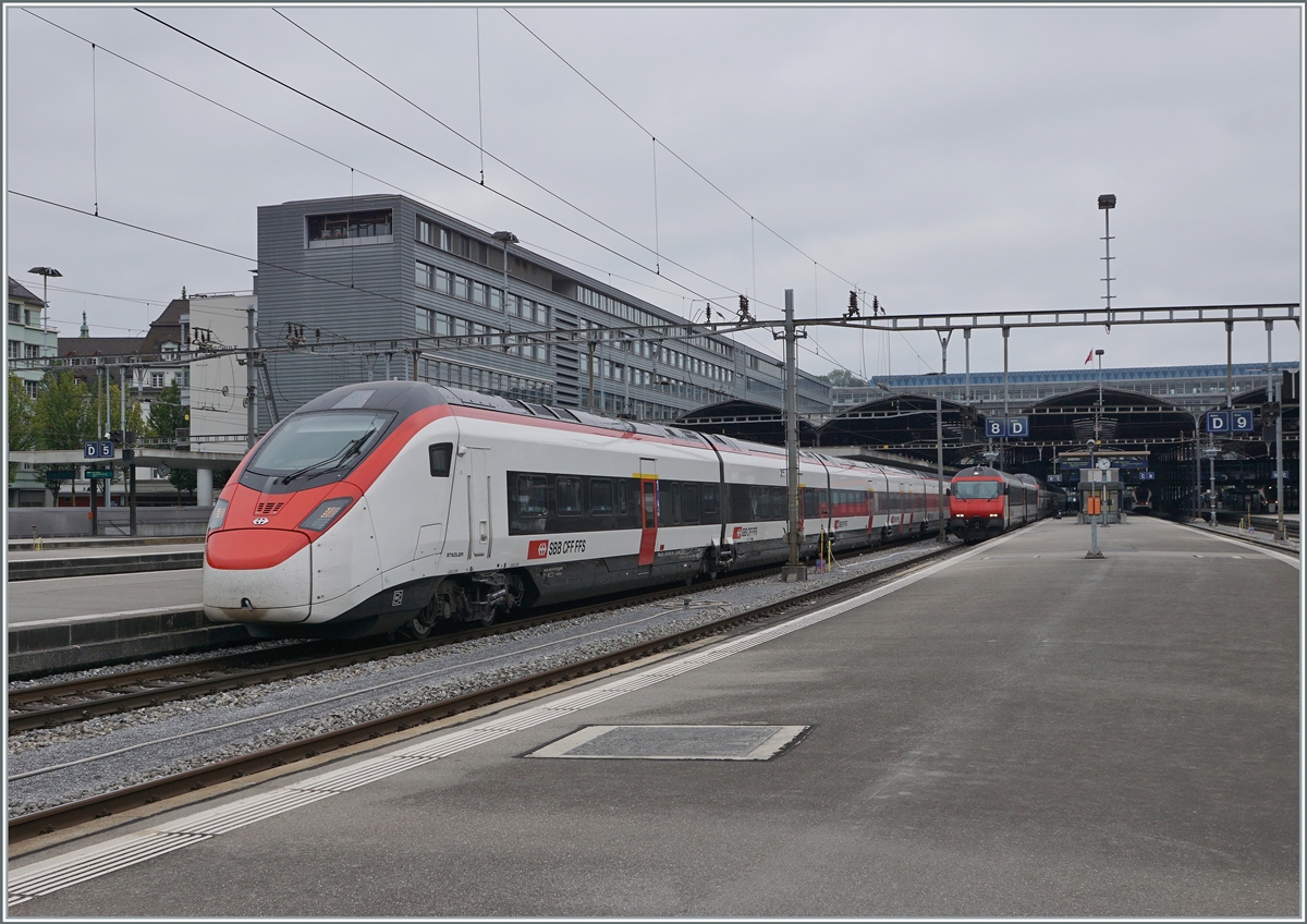 Ein SBB RABe 501  Giruno  wartet in Luzern au die Abfahrt. 

30. Sept. 2020