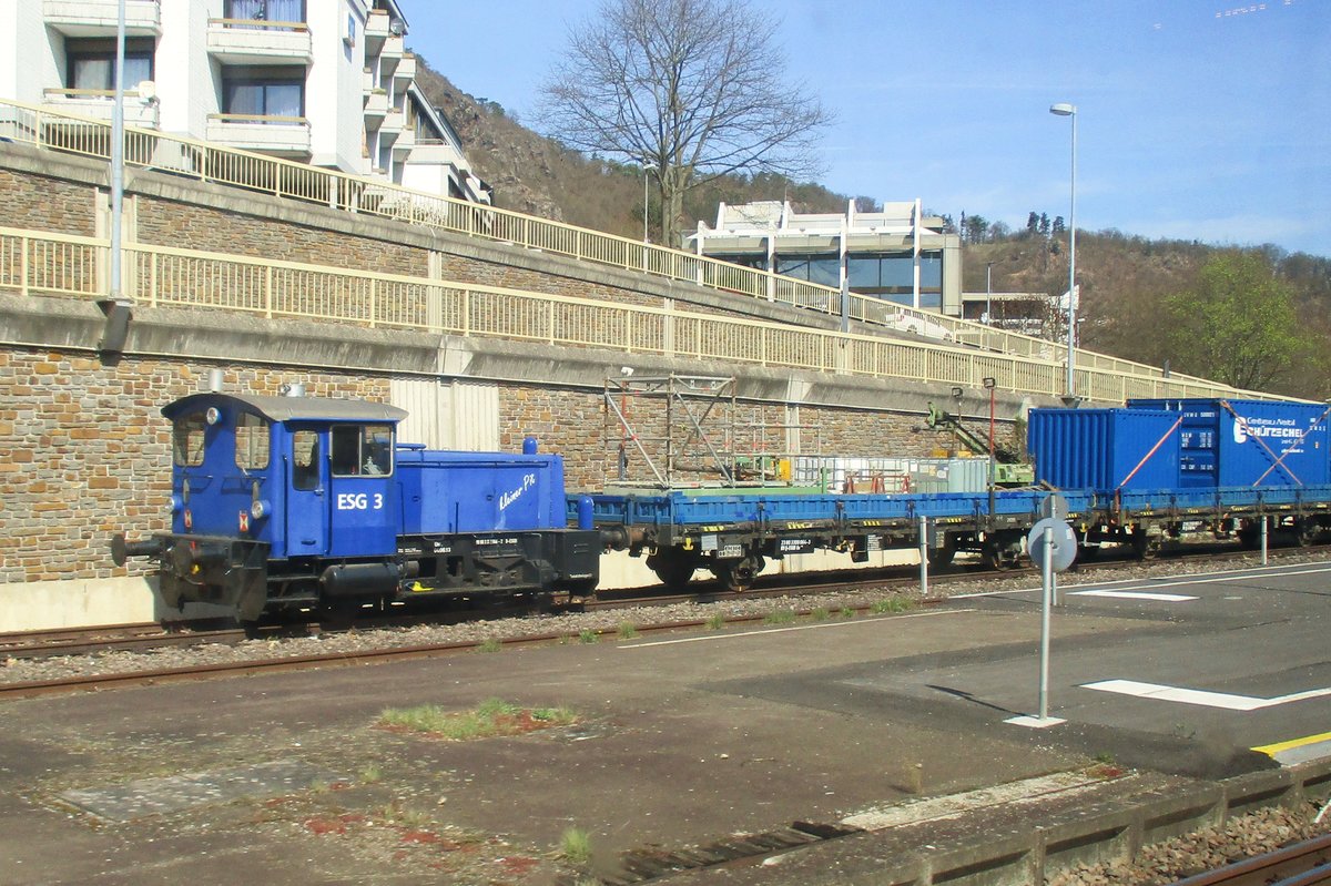 Gleisbauzug mit ESG-3 steht am 29 Mrz 2017 in Bad Mnster.