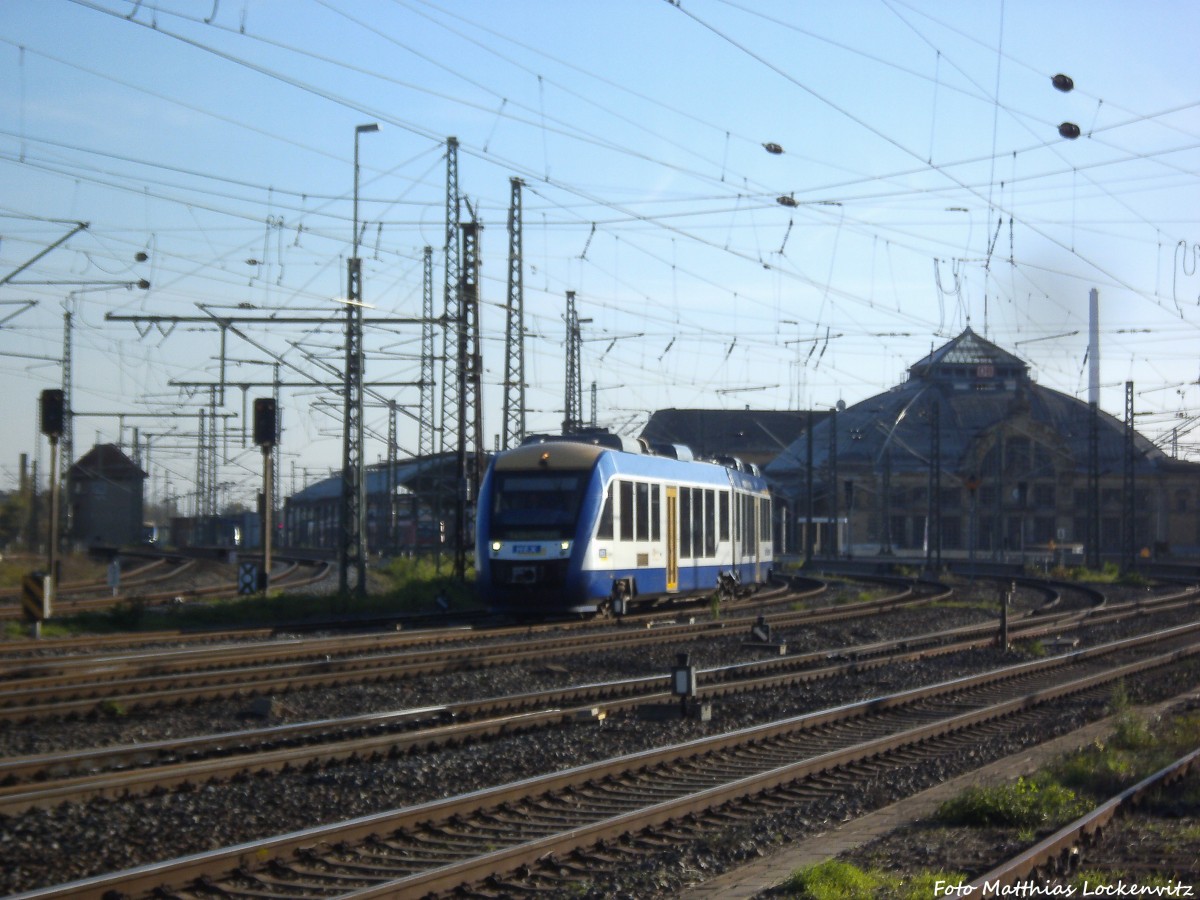 HEX VT 805 mit ziel Halberstadt beim verlassen des Bahnhofs Halle (Saale) Hbf am 1.11.14