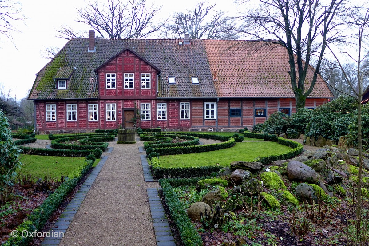 Historischer Bauerngarten in Müden (Örtze) im Advent 2013.