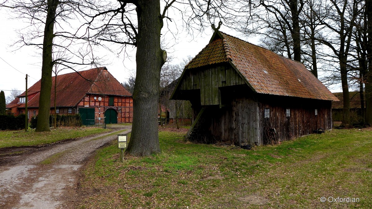 Historischer Treppenspeicher auf dem Sehlhof bei Bleckmar, Landkreis Celle.