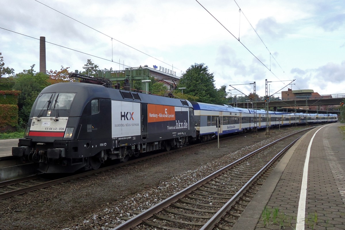 HKX U2-036 verlässt am 25 September 2014 Hamburg-Harburg.
