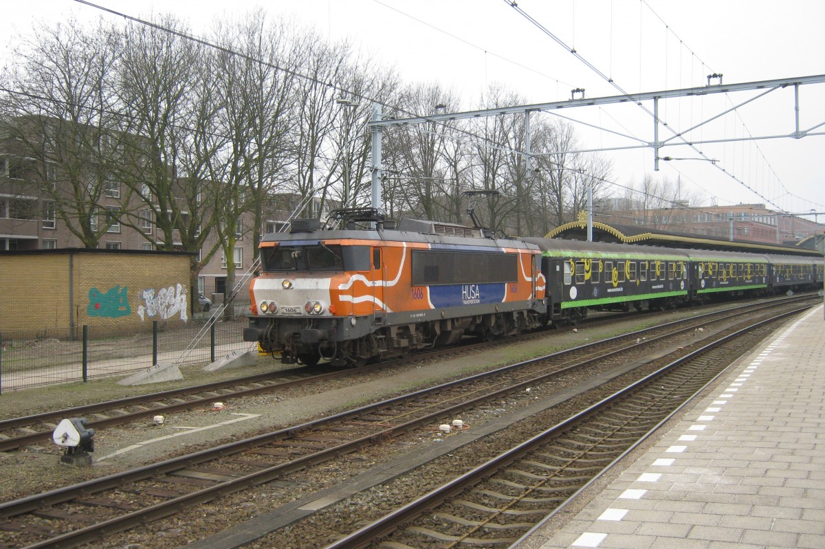 HUSA 1606 verlässt 's Hertogenbosch am 4 März 2012.