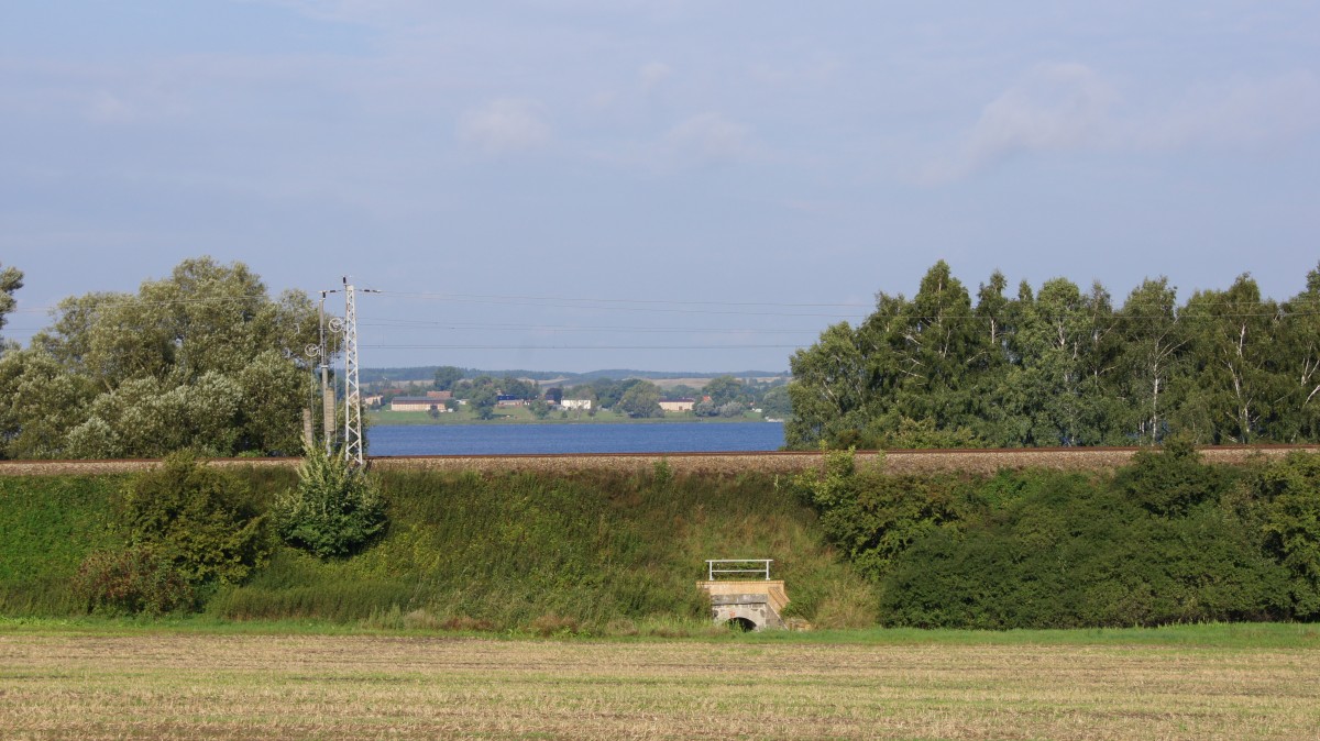 Landschaften der Uckermark, der Toskana des Nordens, hier zwischen Warnitz und Prenzlau, Blick ber den Oberuckersee. Aufgenommen Anfang September 2013.