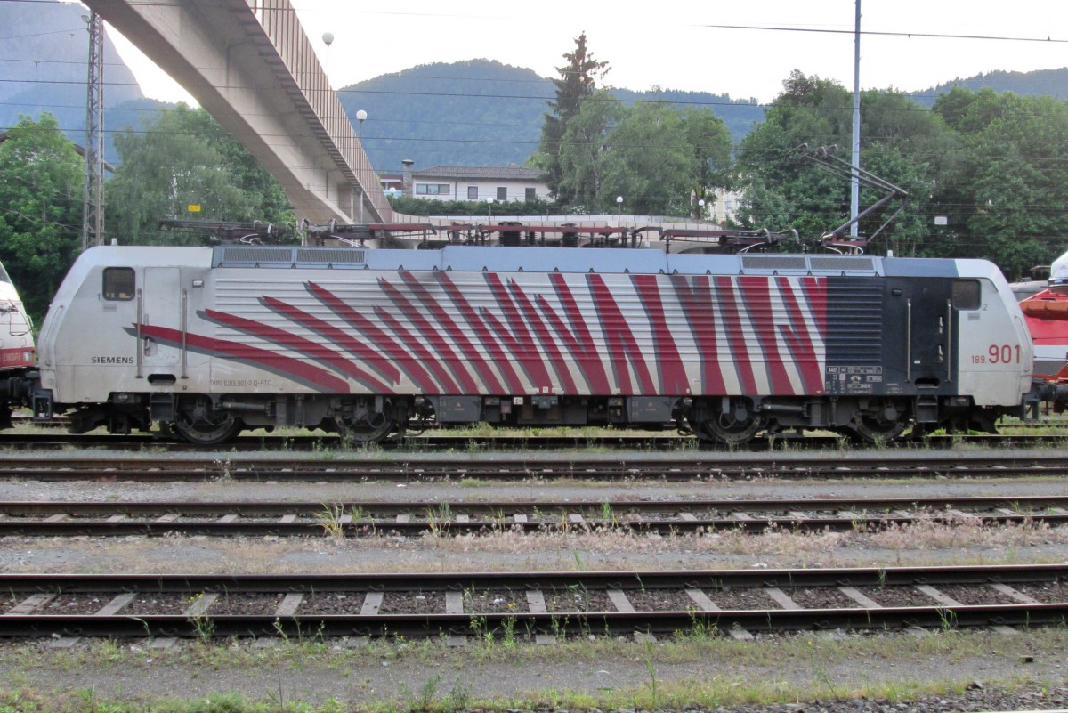 LoMO 189 901 steht in Kufstein, 3 Juni 2015.