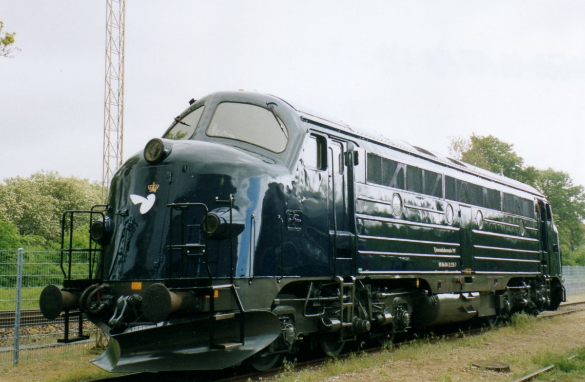 MY 1135 steht am 23 Mai 2004 ins Bw Randers während der Bahnhofsfest  50 Years NoHaB in Danmark . 