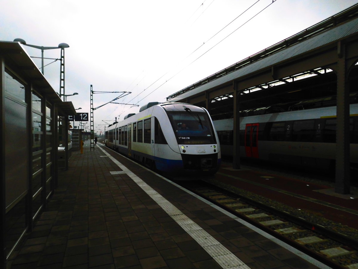 OLA VT 704 (648 298/798) im Bahnhof Halle/Saale Hbf am 27.1.18