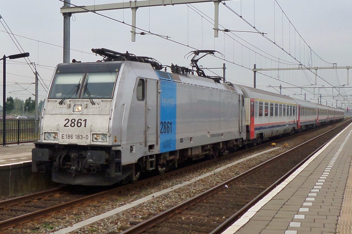 Railpol 2863 durchfahrt am 23 Juli 2016 Lage zwaluwe.